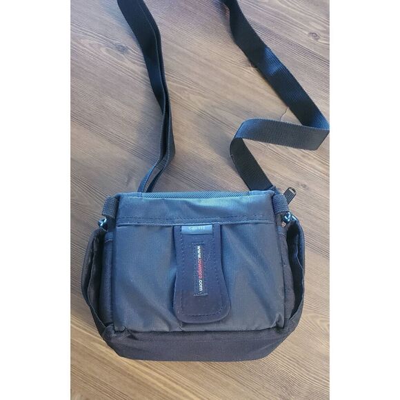 Lowepro Shoulder Camera Bag - Picture 3 of 9